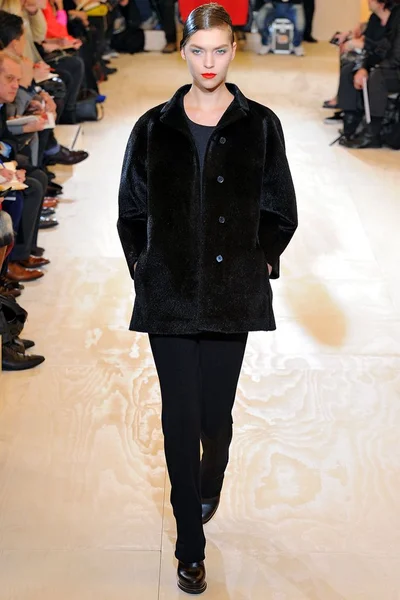 Look 44